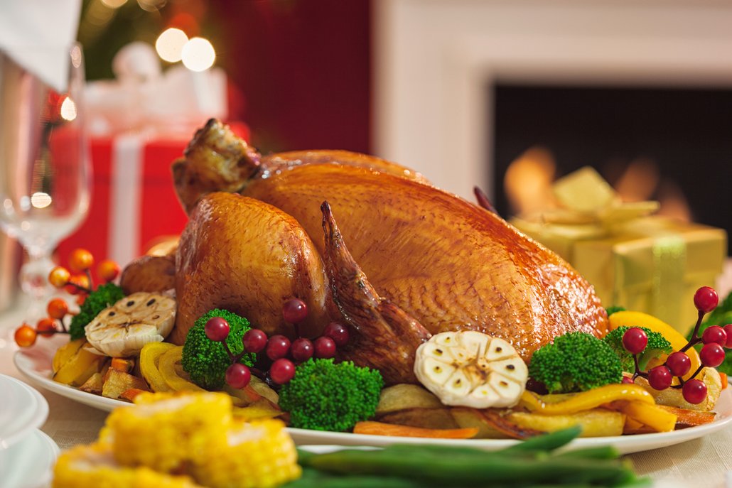Krůta, krocan nebo husa s nádivkou se na Vánoce peče v řadě zemí