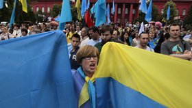 Krymští Tataři demonstrovali ku příležitosti 70. výročí deportací, které nařídil diktátor Josif Stalin.