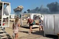 Exploze otřásly Krymem, vyděsily i dovolenkáře na pláži. Napadena byla ruská základna