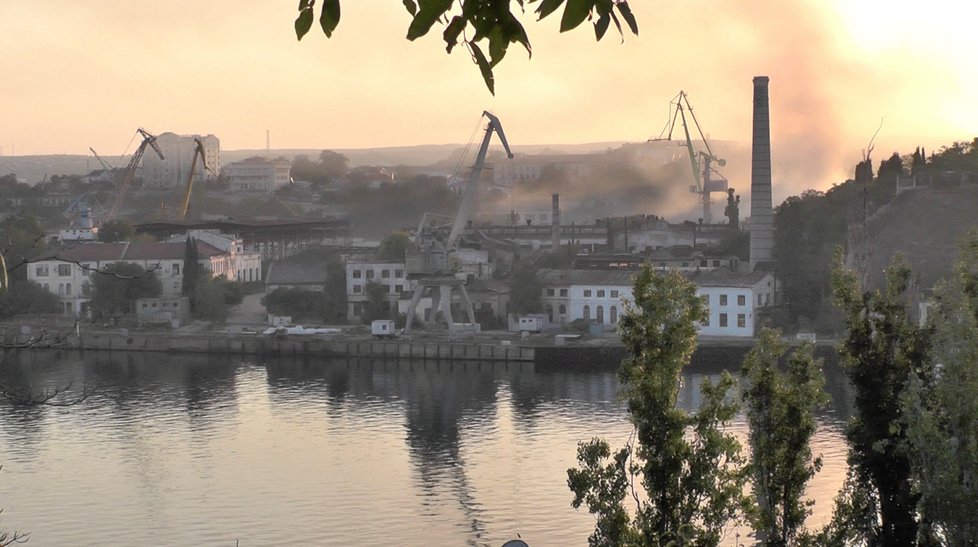 Ukrajina zaútočila na sídlo Černomořské flotily v Sevastopolu