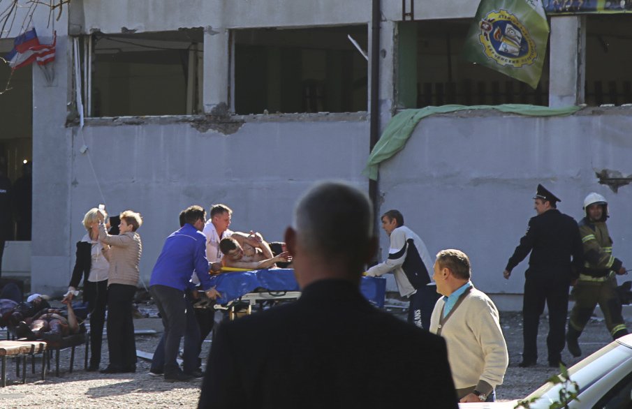 Na Krymu došlo k explozi na místní škole.