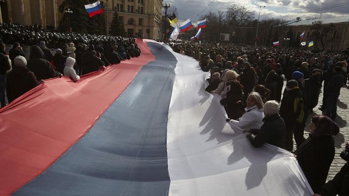 Krym vyhlásil samostatnost, žádá o spojení s Ruskem