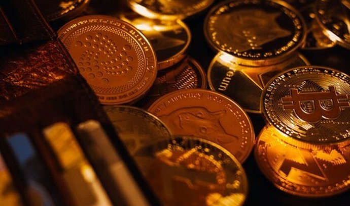 Během léta překročil počet mincí a tokenů na trhu dvacet tisíc a trh je podle odborníků ve fázi zralosti.