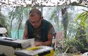 Danny Balete během terénního výzkumu na Filipínách