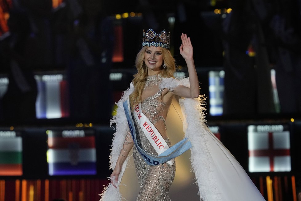 Češka Krystyna Pyszková  vyhrála Miss World.