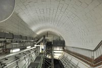 Protiatomové kryty v Praze: Metro by v případě potřeby ukrylo přes čtvrt milionu lidí