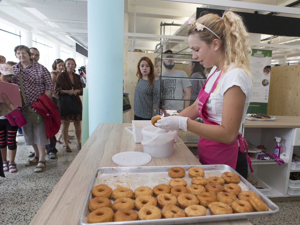 V pondělí 17. července 2017 se poprvé otevřela první krytá tržnice v ČR zaměřená výhradně na potraviny. Zatím je ve zkušebním provozu.