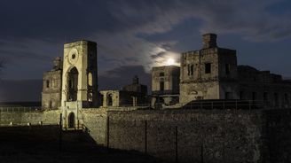 Polská pevnost Krzyztopor: Tajemný hrad kříže a sekery, kde mizejí lidé