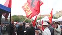 Akci KSČM 1. května provázely i protesty odpůrců komunistů