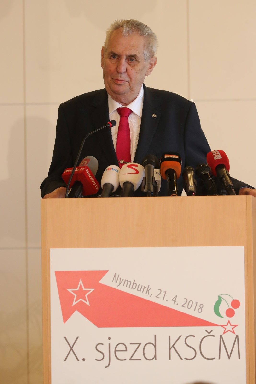 Miloš Zeman na sjezdu KSČM v Nymburku (21. 4. 2018)
