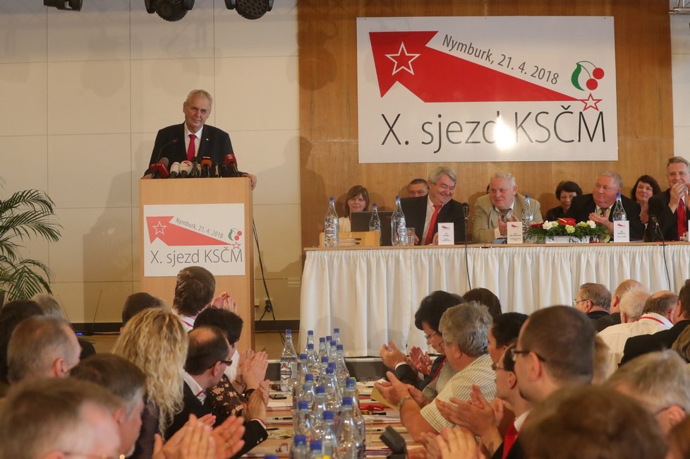 Miloš Zeman na sjezdu KSČM v Nymburku (21. 4. 2018)