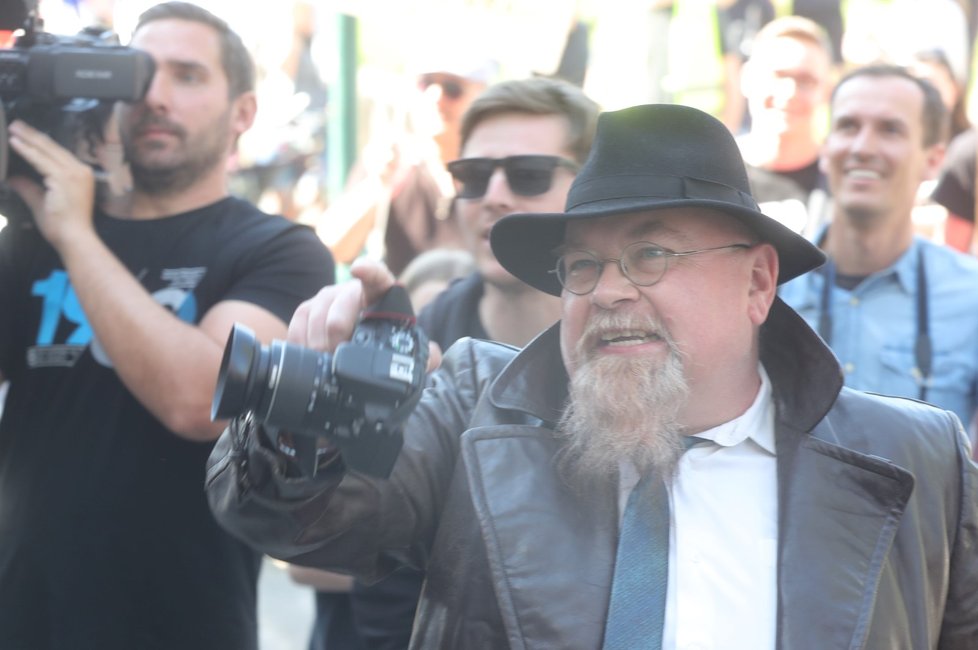 Protest proti sjezdu KSČM a prezidentu Zemanovi v Nymburku (21. 4. 2018)