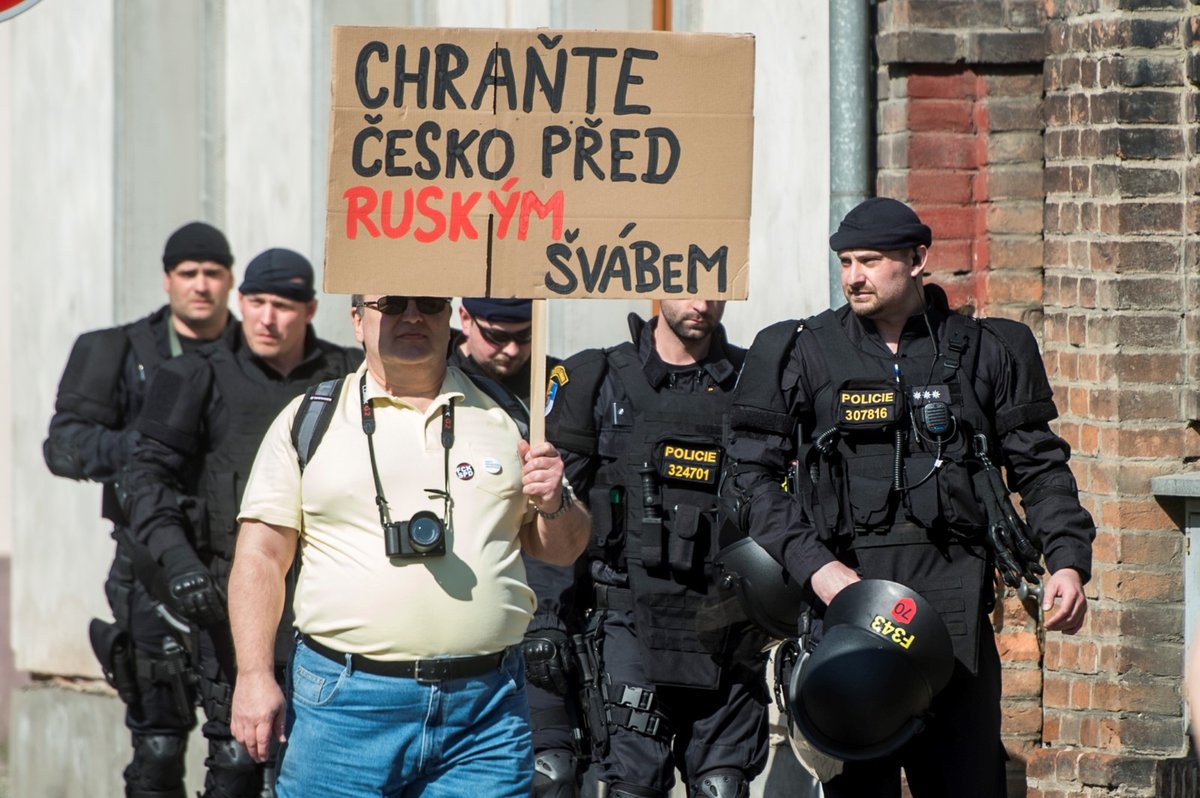 Protest proti sjezdu KSČM a prezidentovi Zemanovi v Nymburku (21.4.2018)