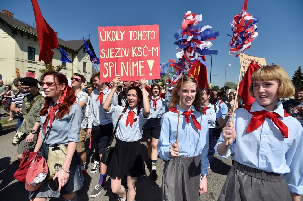 Protest proti sjezdu KSČM a prezidentovi Zemanovi v Nymburku (21.4.2018)