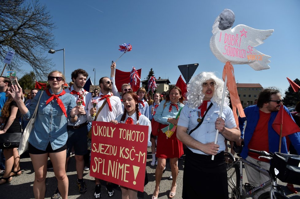 Protest proti sjezdu KSČM a prezidentovi Zemanovi v Nymburku (21.4.2018)