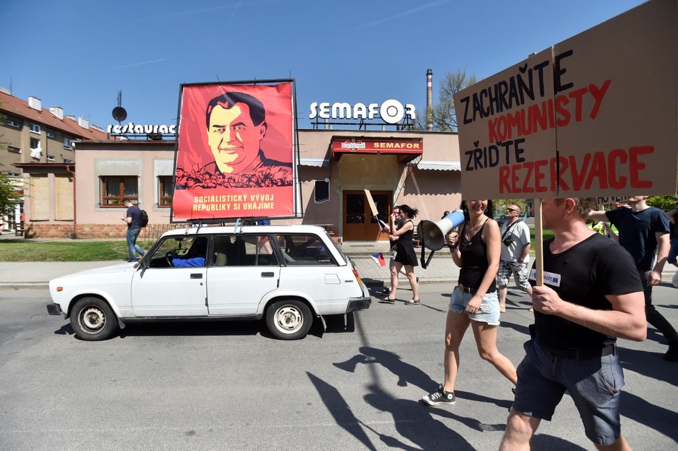 Protest proti sjezdu KSČM a prezidentovi Zemanovi v Nymburku (21.4.2018)