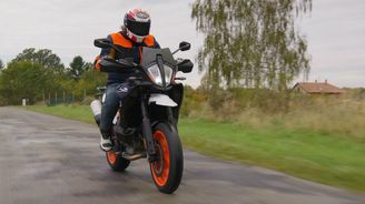 Videotest KTM 890 SMT: Zábavná motorka se vrátila. Jak jezdí? Videotest KTM 890 SMT: Zábavná motorka se vrátila. Jak jezdí?