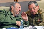 Fidel a Raúl Castro, 2003.