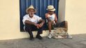 klasický pohled na relaxující Kubánce "v důchodu"