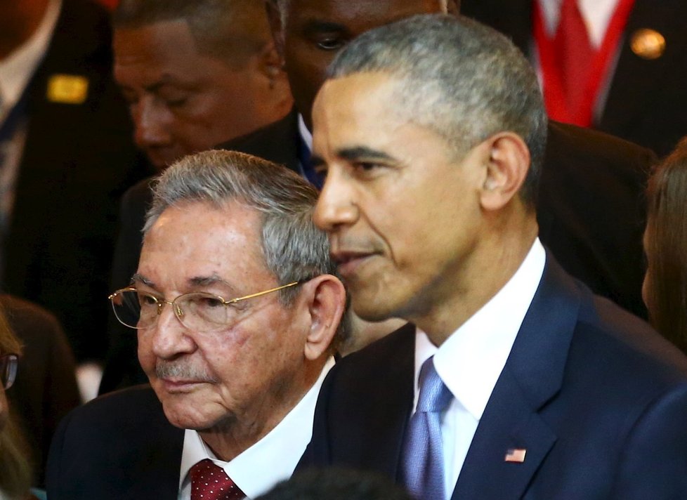 Prezident Kuby Raúl Castro a hlava Spojených států amerických Barack Obama