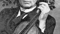 Jan Kubelík  (1880 - 1940) byl významný český houslista, který objel svět.