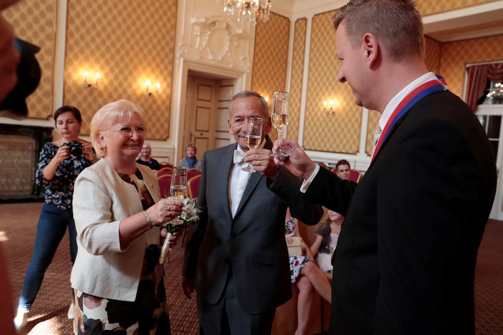 Jaroslav Kubera s manželkou Věrou během zlaté svatby v září 2018