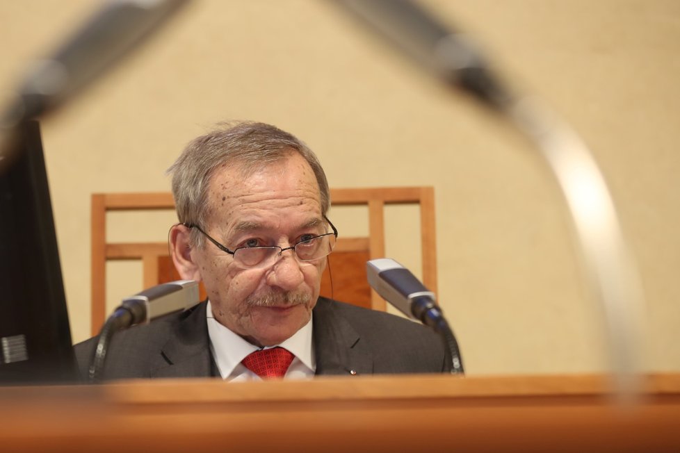 Předseda Senátu Jaroslav Kubera (ODS)