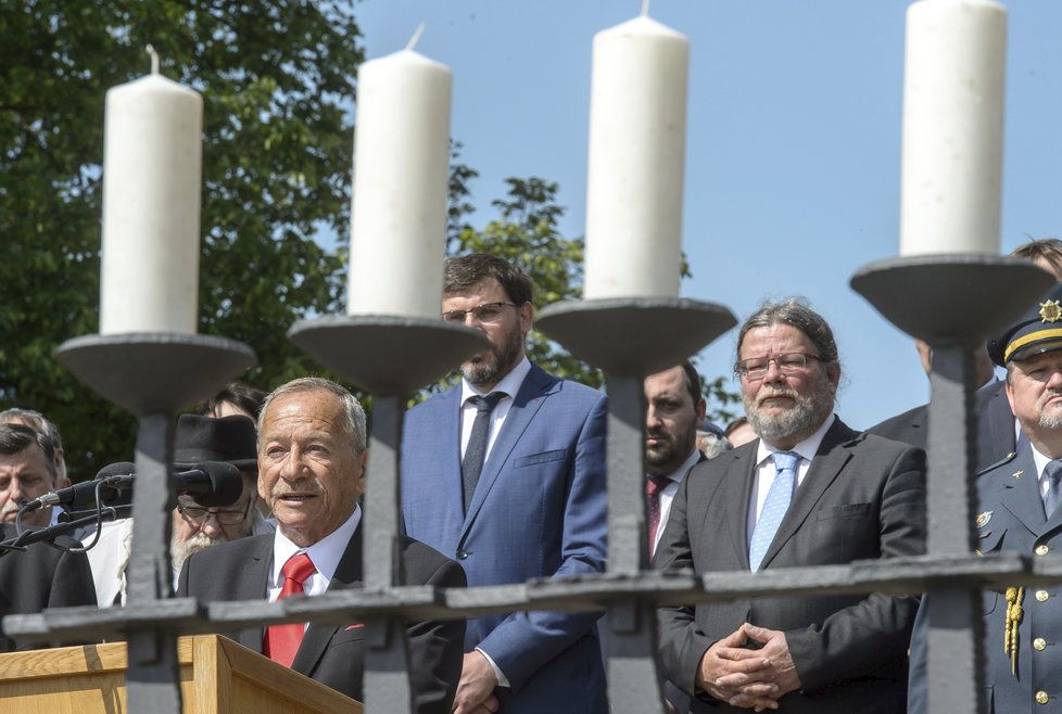 Část senátorů se distancovala od Kuberova výroku z Terezína (21. 5. 2019).