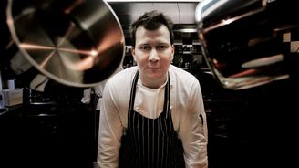 To už máme zase humra? Jak jí šéfkuchař michelinské restaurace Oldřich Sahajdák To už máme zase humra? Jak jí šéfkuchař michelinské restaurace Oldřich Sahajdák