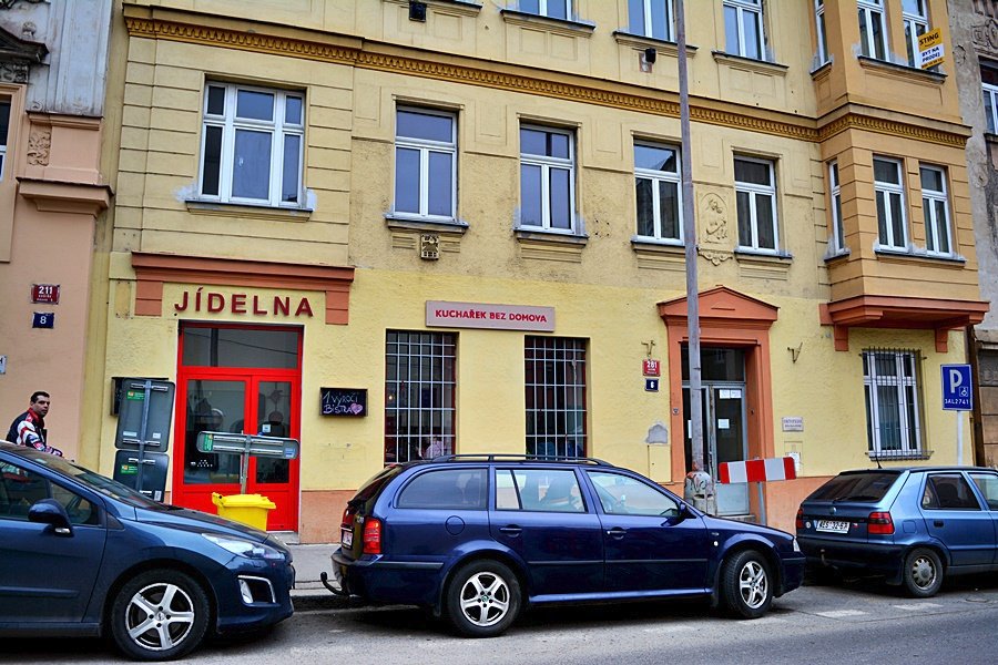 Bistro Kuchařek bez domova.