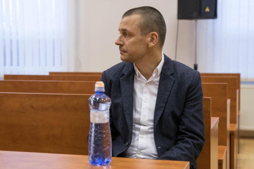 Peter Tóth u soudu s údajnými vrahy Jána Kuciaka a jeho snoubenky 15. ledna 2020.