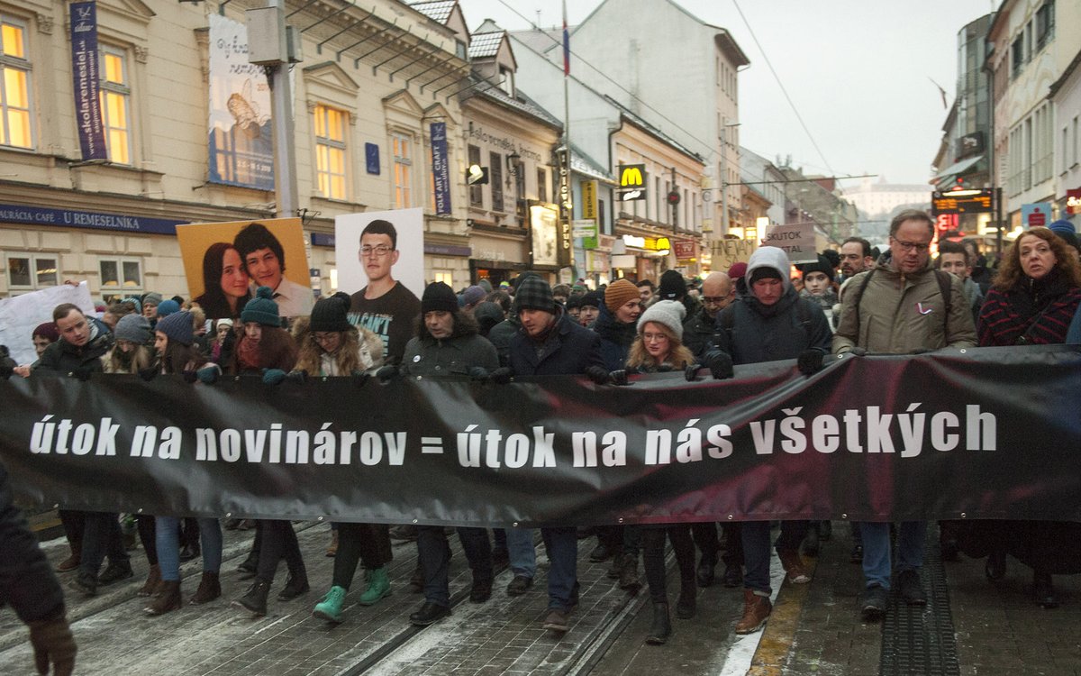 Vražda novináře lidi spojila.