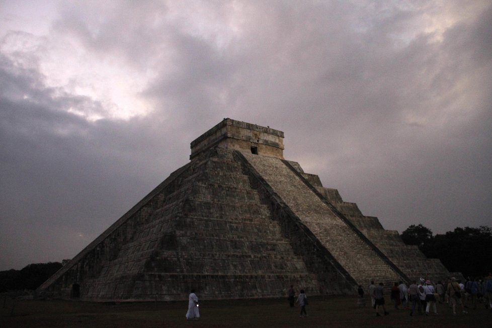 Kukulkánova pyramida v Mexiku