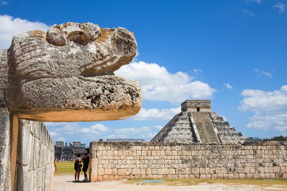 Kukulkánova pyramida v Mexiku