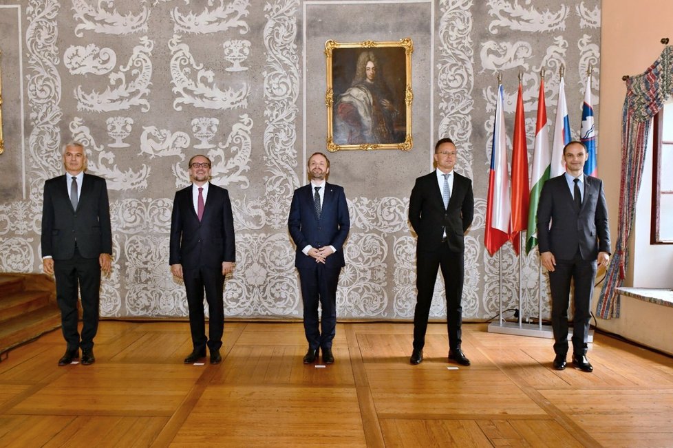 Ministr zahraničí ČR Jakub Kulhánek (ČSSD) se svými kolegy ze Slovenska, Slovinska, Rakouska a Maďarska na jednání skupiny C5 (20. 7. 2021)