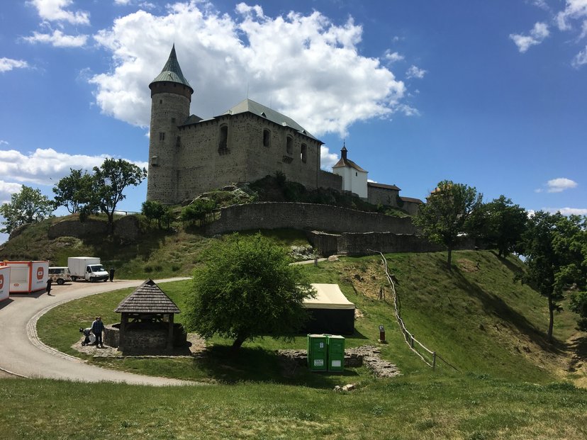 Rumburakův hrad Kunětická hora