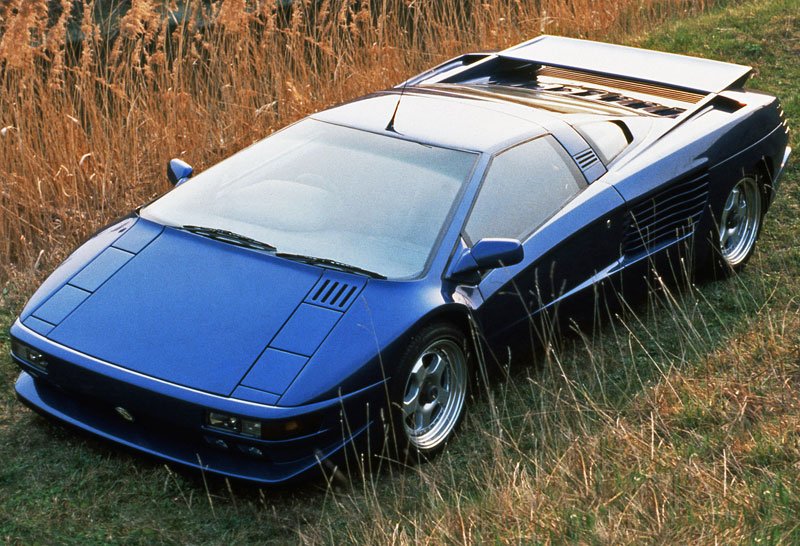 Takto měl vypadat nástupce Lamborghini Countach. Po převzetí Chryslerem se však Diablo vydalo jinou cestou - a Marcello Gandini též.