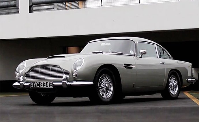 Video: Aston Martin DB5 a Centenary Vanquish pohledem XCar