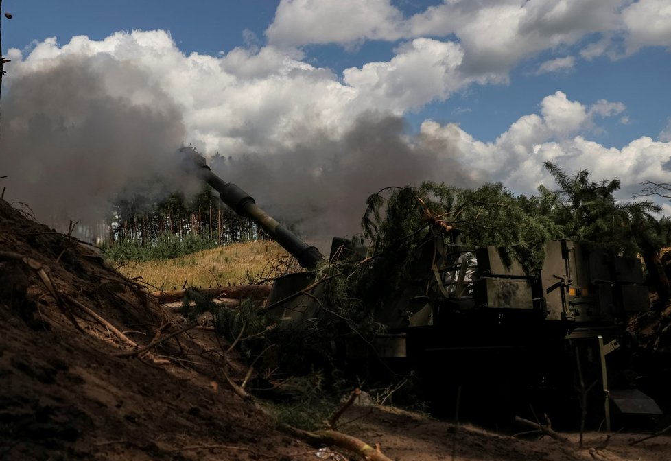 Ukrajinští dělostřelci u Kupjansku (19. 7. 2023)
