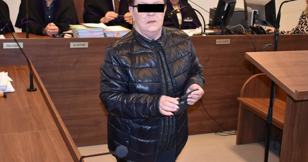 Alena C. (63) z Českého Těšína se zpovídá z kuplířství. "Pást" měla i dívku (16).