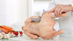 Jak správně naporcovat kuře: Snadno, rychle a tak, abyste ušetřili