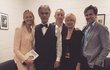 Nezapomenutelné setkání po koncertě – Karolína Kurková (zleva), Andrea Bocelli, tatínek Josef Kurka, maminka Eva Kurková, manžel Archie Drury.