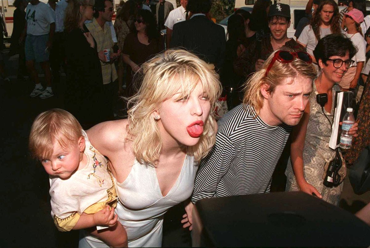 Kurt s manželkou Courtney a jejich dcerou Frances.