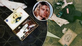 Policie zveřejnila další fotky z místa, kde si Kurt Cobain vzal život.