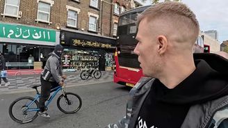 Internet zahlcuje žánr „decline porn“. Předvídá zkázu západních metropolí a důkazy si vyrábí pomocí AI Internet zahlcuje žánr „decline porn“. Předvídá zkázu západních metropolí a důkazy si vyrábí pomocí AI