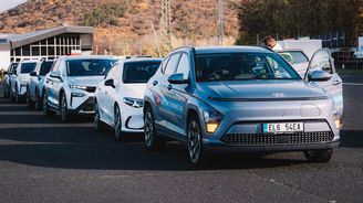 Na mosteckém polygonu učí bezpečnou jízdu s elektromobily. Školí nováčky, zkušené i nerozhodné Na mosteckém polygonu učí bezpečnou jízdu s elektromobily. Školí nováčky, zkušené i nerozhodné