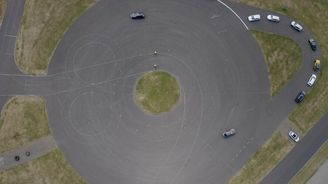 Jak si jde odmazat trestné body? Zajímavým kurzem! Jak si jde odmazat trestné body? Zajímavým kurzem!