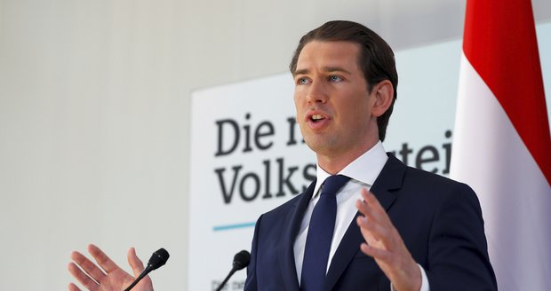 Rakouský kancléř po skandálu „zametl“ s ministrem svobodných. Vláda nejspíš padne