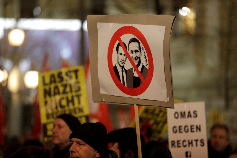 Protesty proti vládnoucí rakouské koalici ve Vídni.