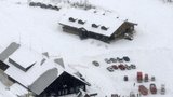 U lyžařského střediska vybuchla sopka. Jeden mrtvý a 16 zraněných v Japonsku